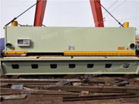 出售6米-350吨折弯机数台