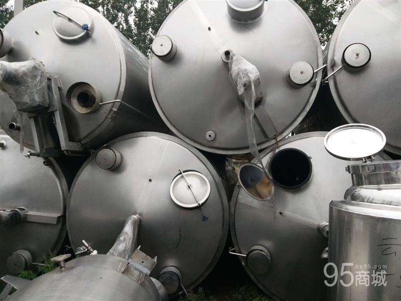 Sale of Tetra Pak 15000l storage tank