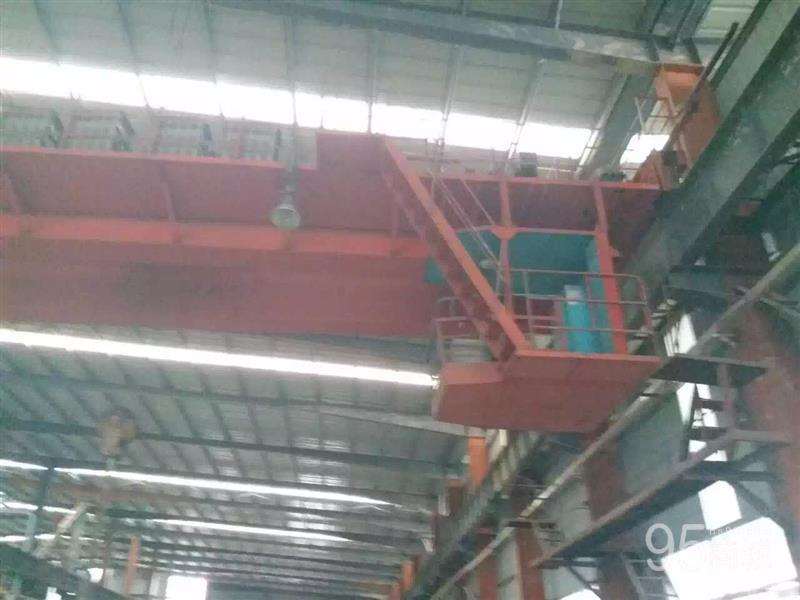 Sale of two second-hand double beam crane, to contact
