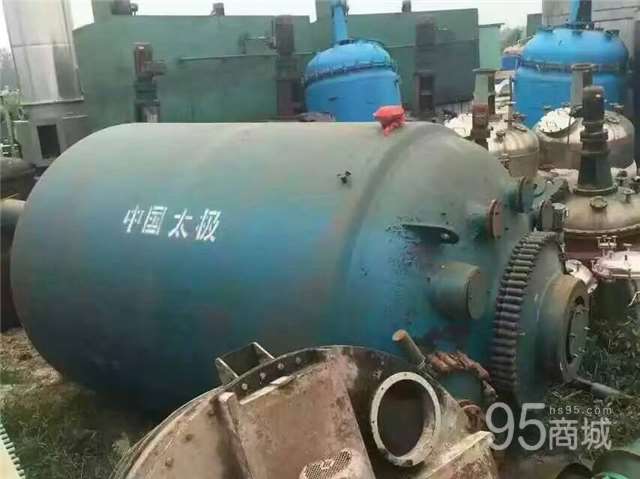 Low price treatment of 5 tons of second-hand enamel reactor, 3 tons of stainless steel reactor