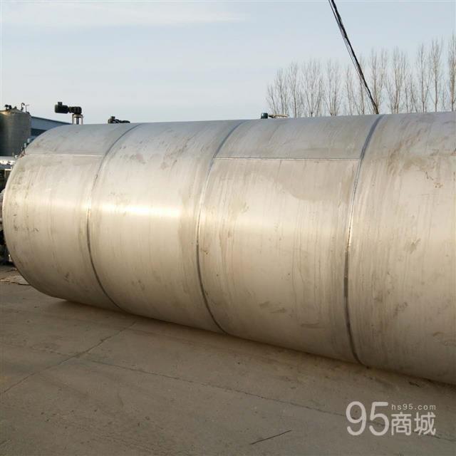Sell 30 cubic stainless steel tanks