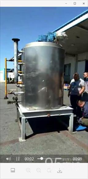 出售2011年10吨重庆冰人氨机冰片机