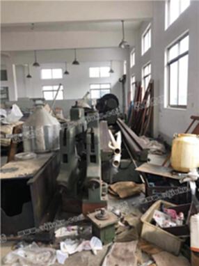 上海重型61140-7米卧车 