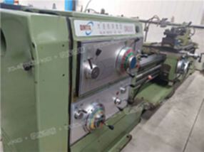 在位出售二手大连CW6263C-3米卧式车床