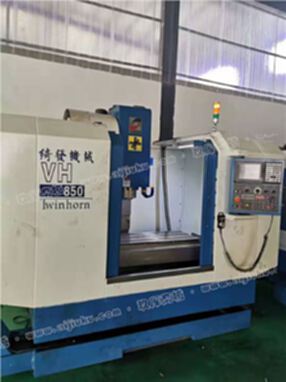 工厂转型低价处理二手{台湾绮发VH850立式加工中心}