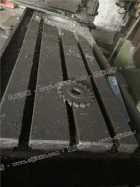 北一53k立式铣床