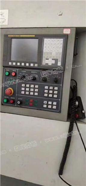 工厂转型赔本出售二手[纽威VM905T立式加工中心]