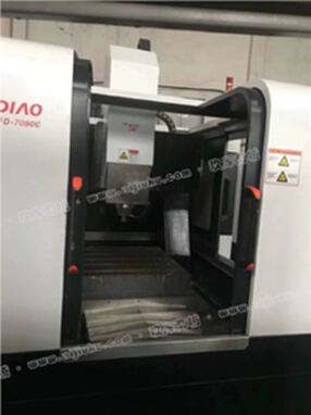工厂转型赔本出售二手飞雕FD-7080C雕铣机