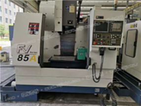 闲置不用低价出售二手原装进口{台湾永进FV85A立式加工中心