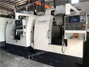 工厂转型赔本出售[丽驰CV-600立式加工中心]