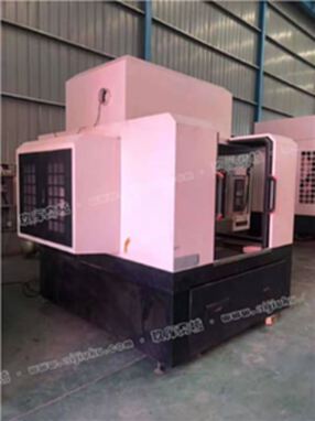 工厂转型赔本出售[台铁880精雕机]