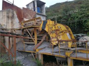 二手日产1500吨砂石料生产线设备二合一破碎机出售