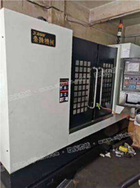 机械厂急售二手乔峰VMC-850数控铣三凌64系统