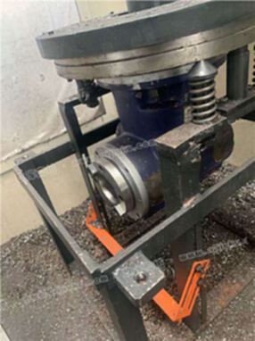 在位出售纽威2560龙门加工中心 